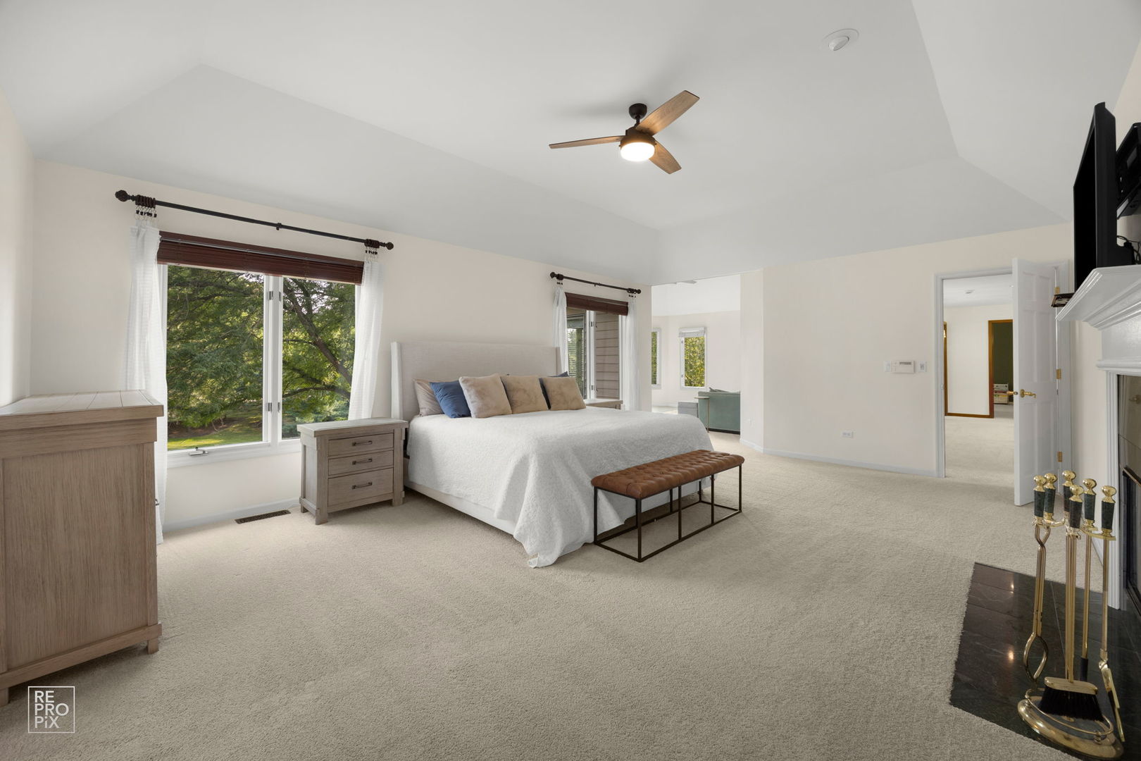 St. Charles, IL 60175