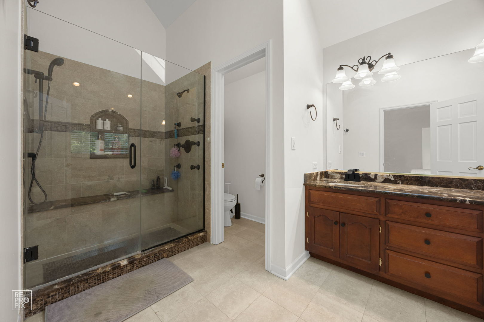 St. Charles, IL 60175