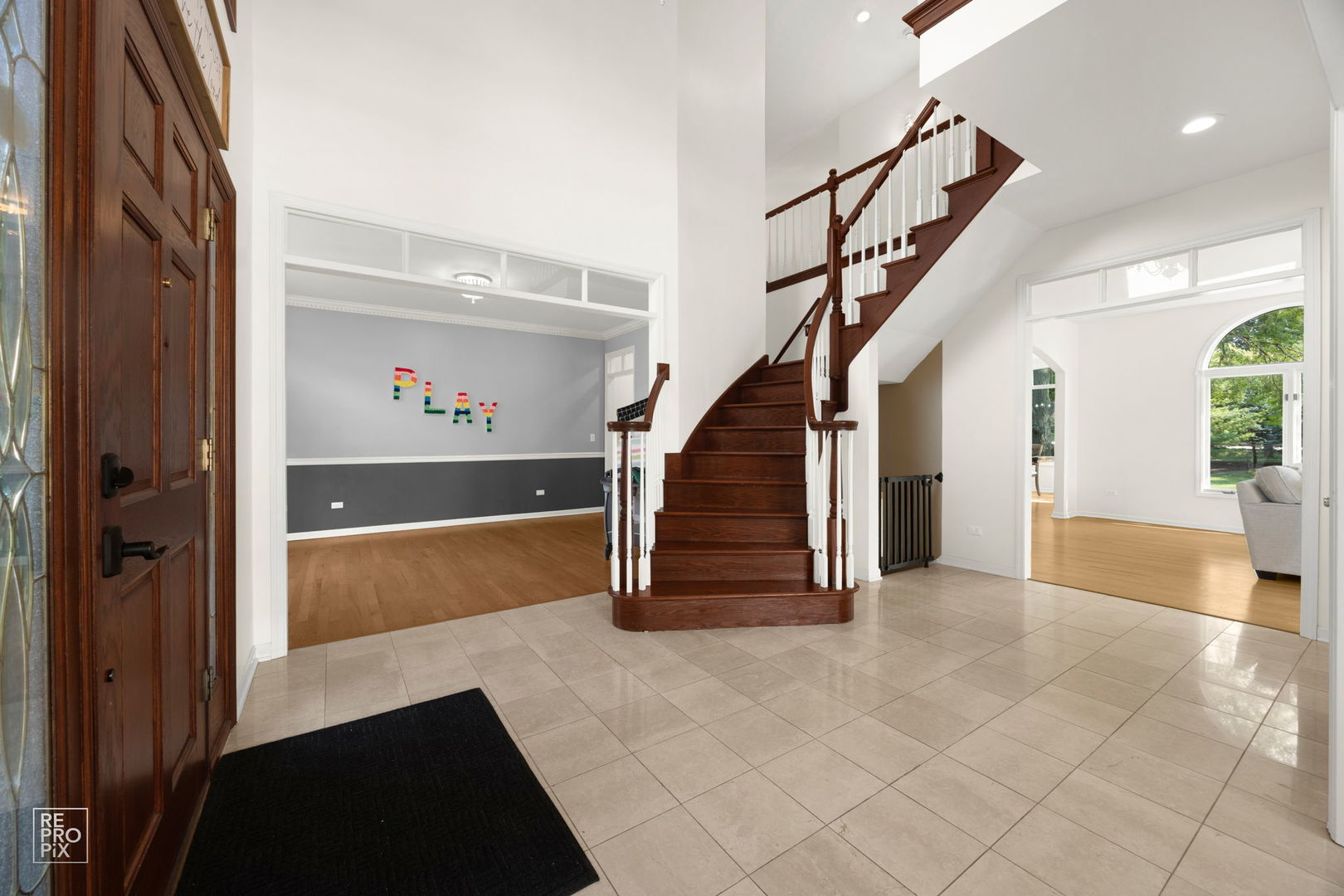 St. Charles, IL 60175