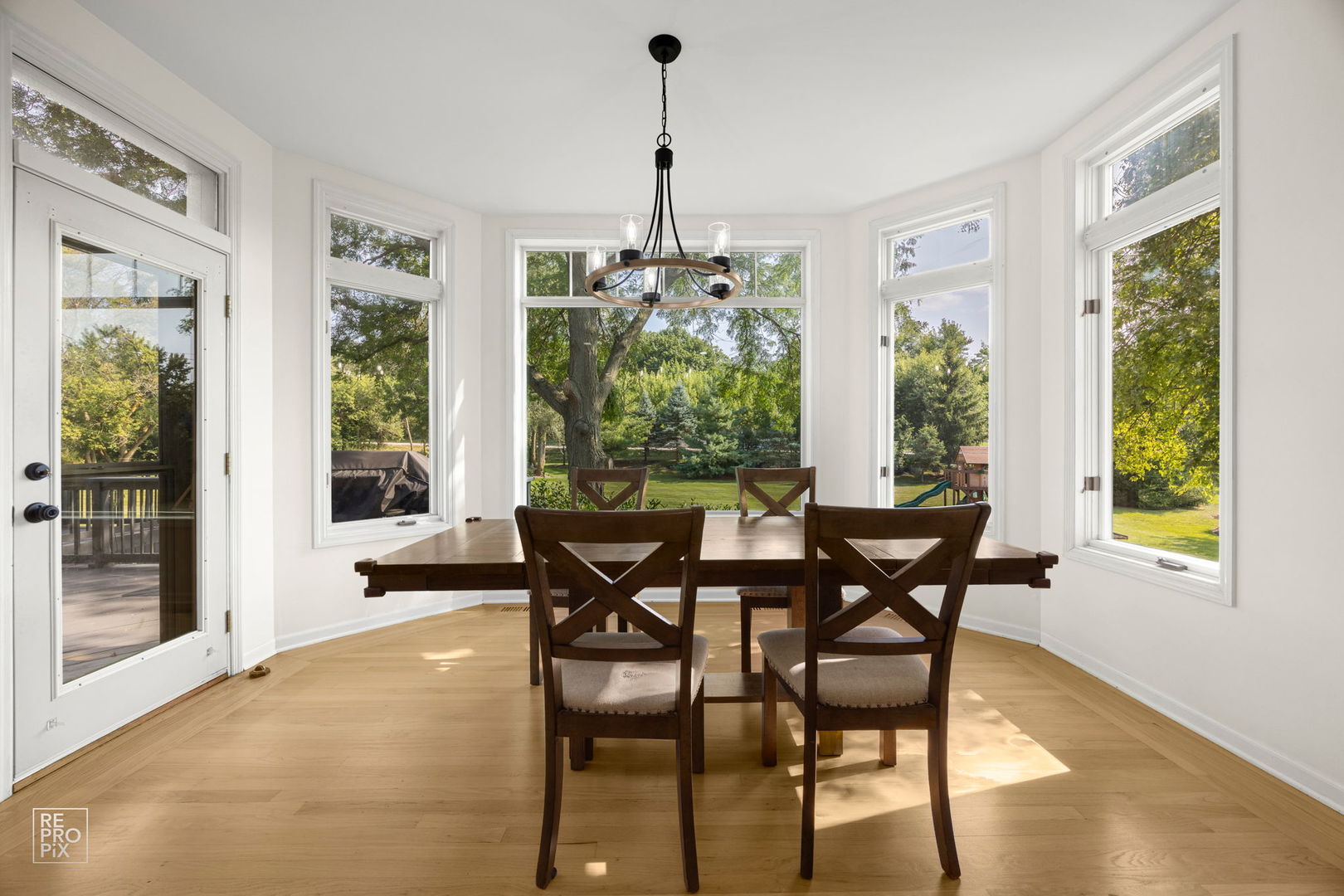 St. Charles, IL 60175