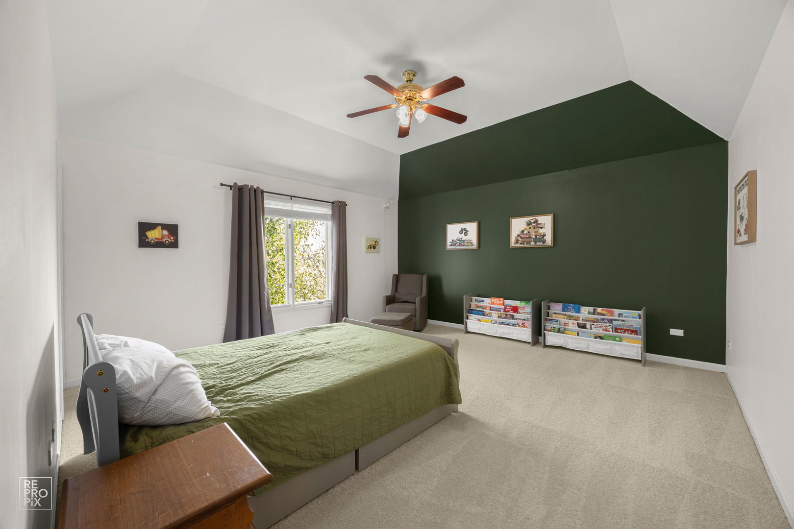 St. Charles, IL 60175