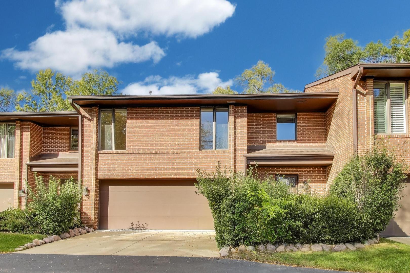 300 Boardwalk Place, Park Ridge, IL 60068