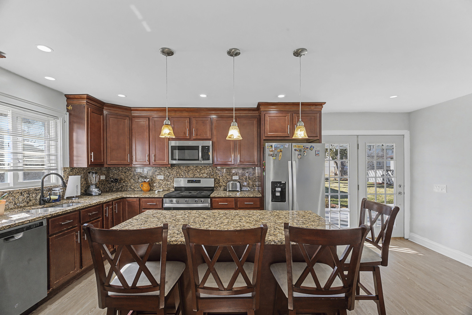 102 S Adeline Avenue, Addison, IL 60101