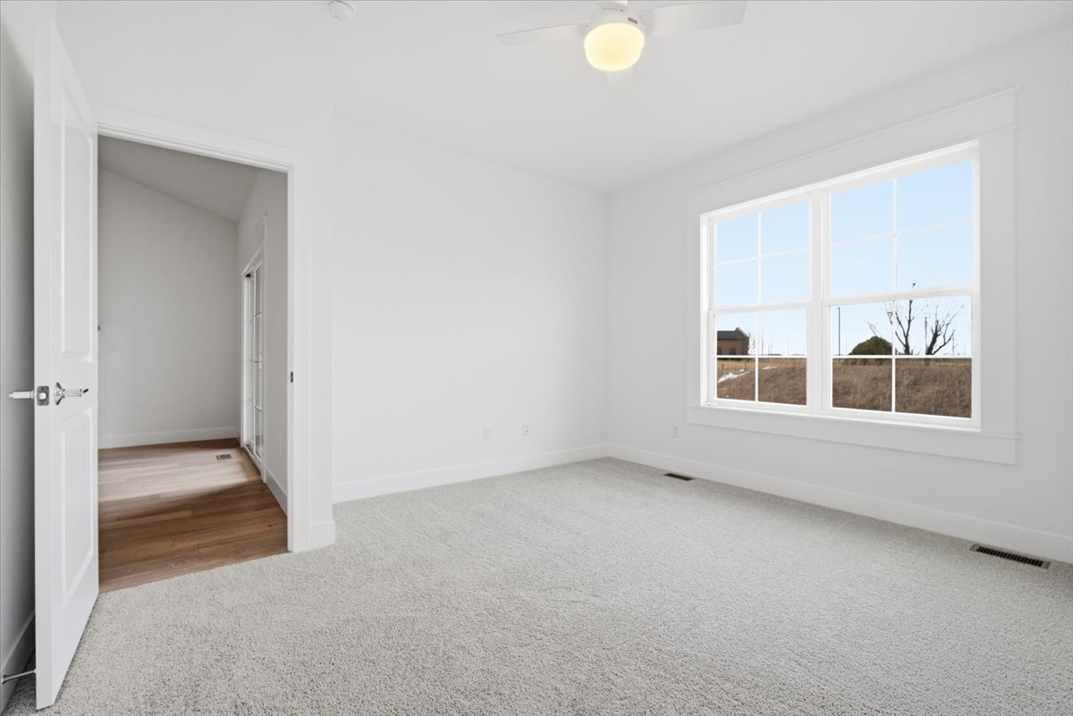 8 Stone Mill Court, Bloomington, IL 61705