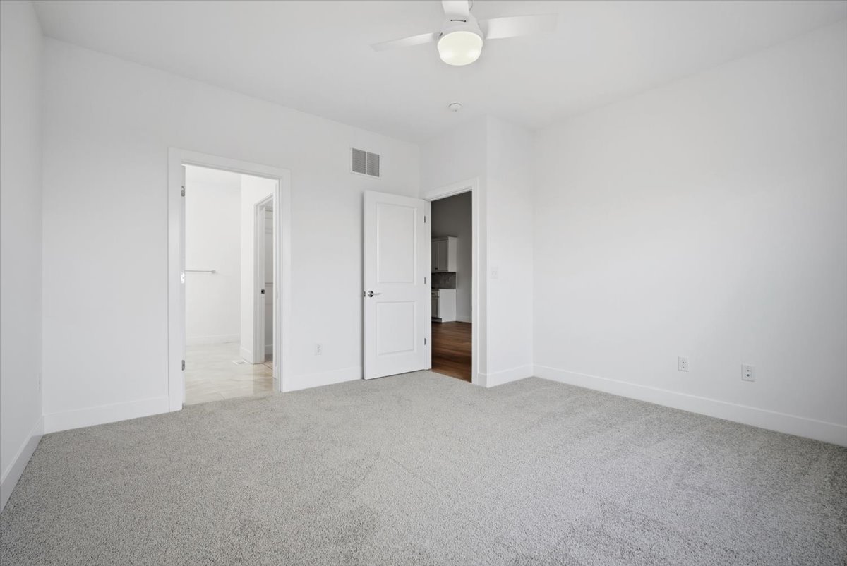 8 Stone Mill Court, Bloomington, IL 61705