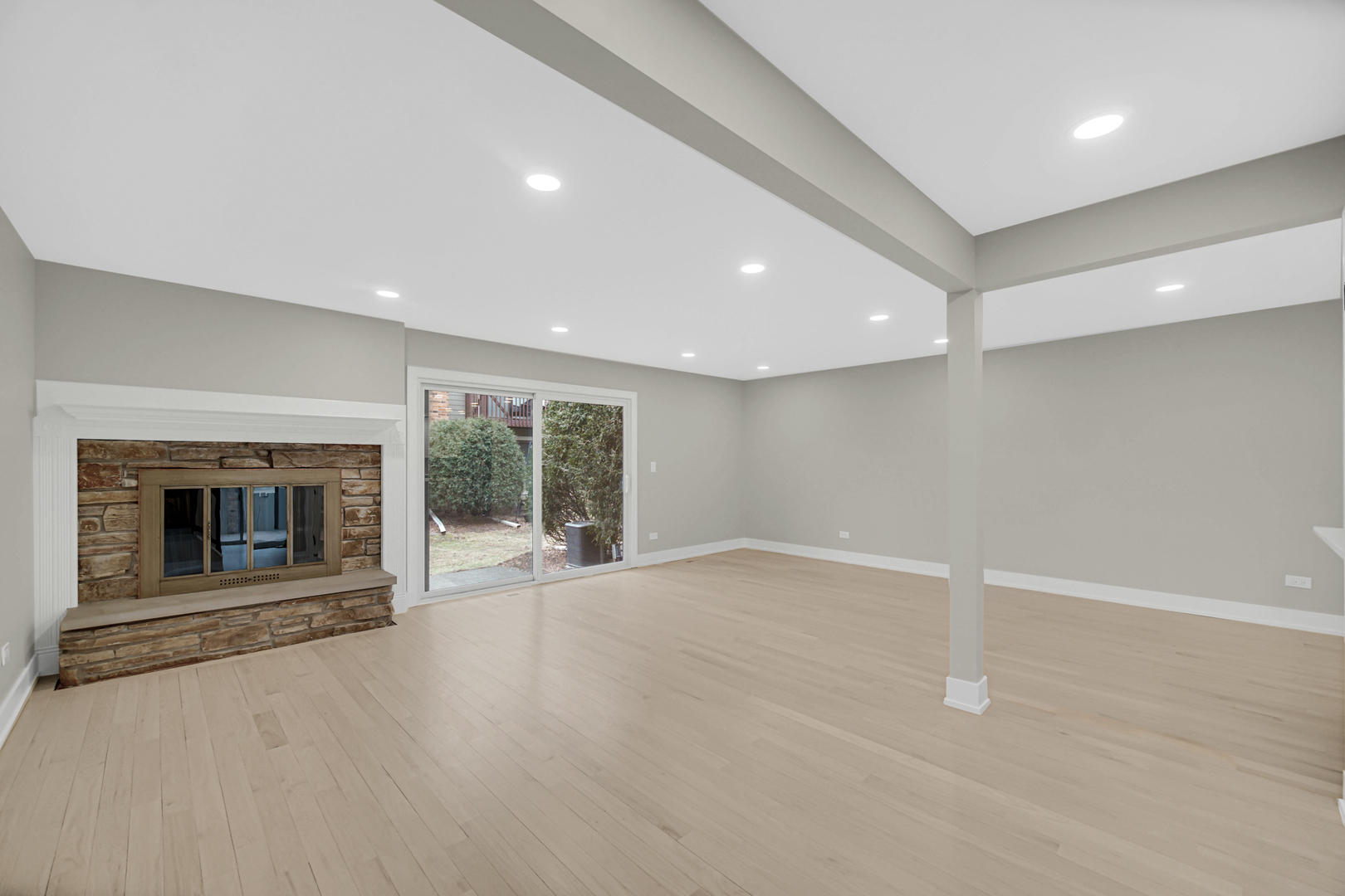 101 W Brighton Place, Mount Prospect, IL 60056