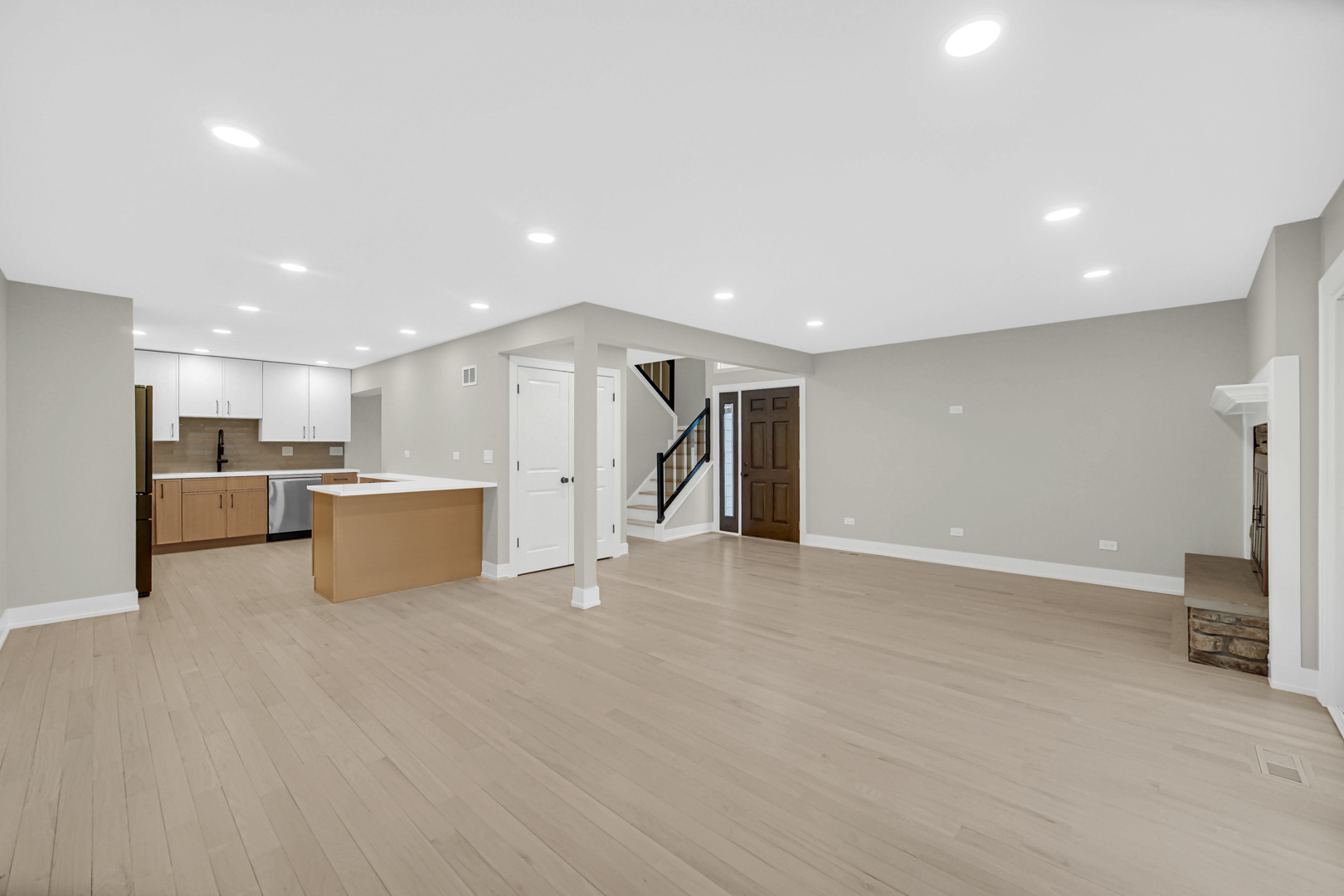 101 W Brighton Place, Mount Prospect, IL 60056