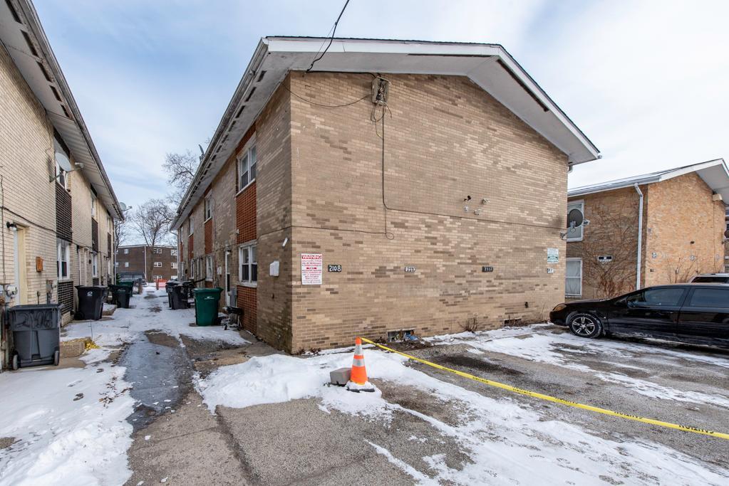 2112 Hebron Avenue, Zion, IL 60099