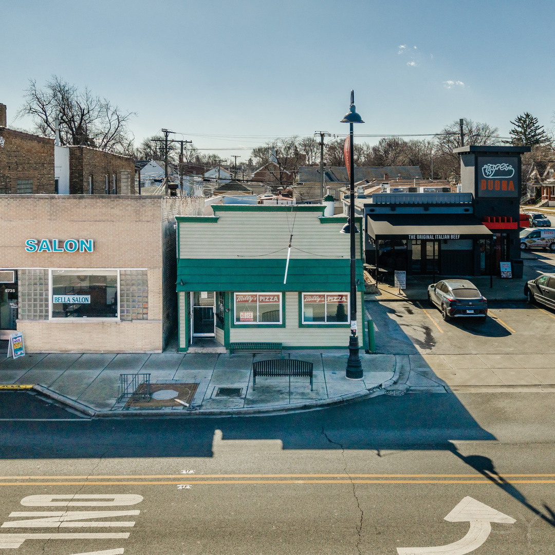 6737 Roosevelt Road, Berwyn, IL 60402