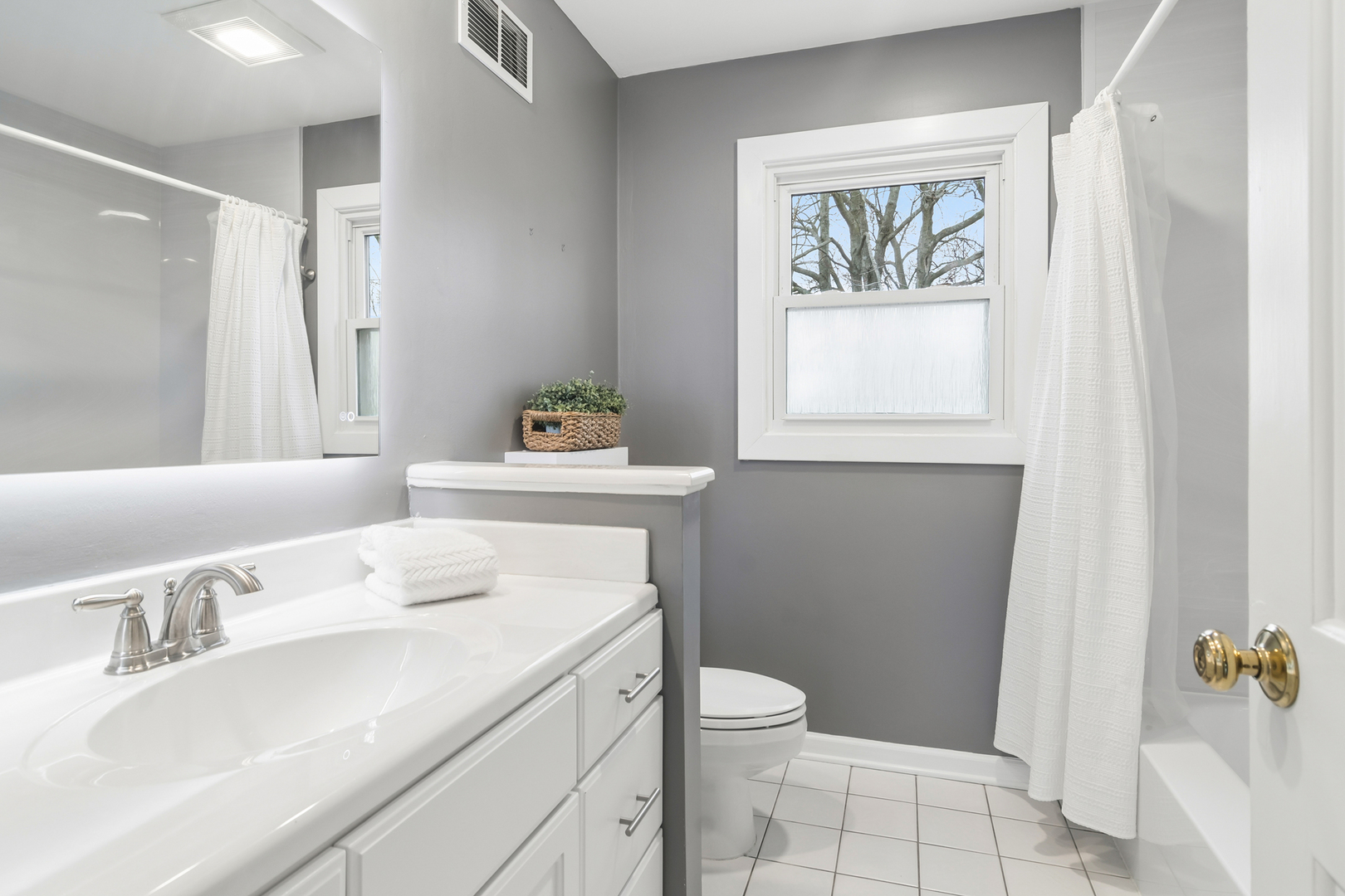 840 W Partridge Drive, Palatine, IL 60067