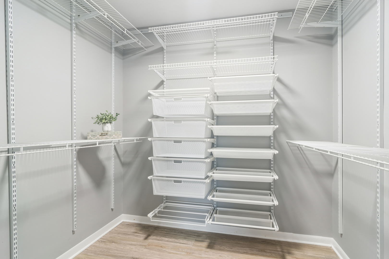 840 W Partridge Drive, Palatine, IL 60067