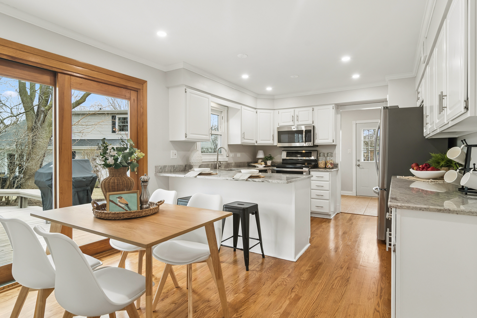 840 W Partridge Drive, Palatine, IL 60067