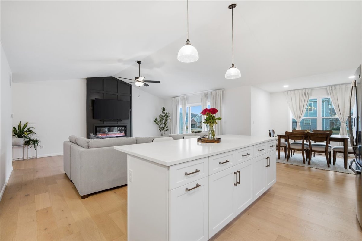 2513 Pampas Lane, Bloomington, IL 61705