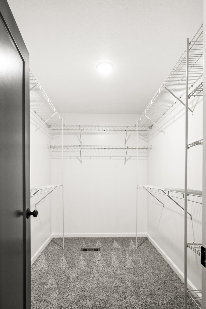 2513 Pampas Lane, Bloomington, IL 61705