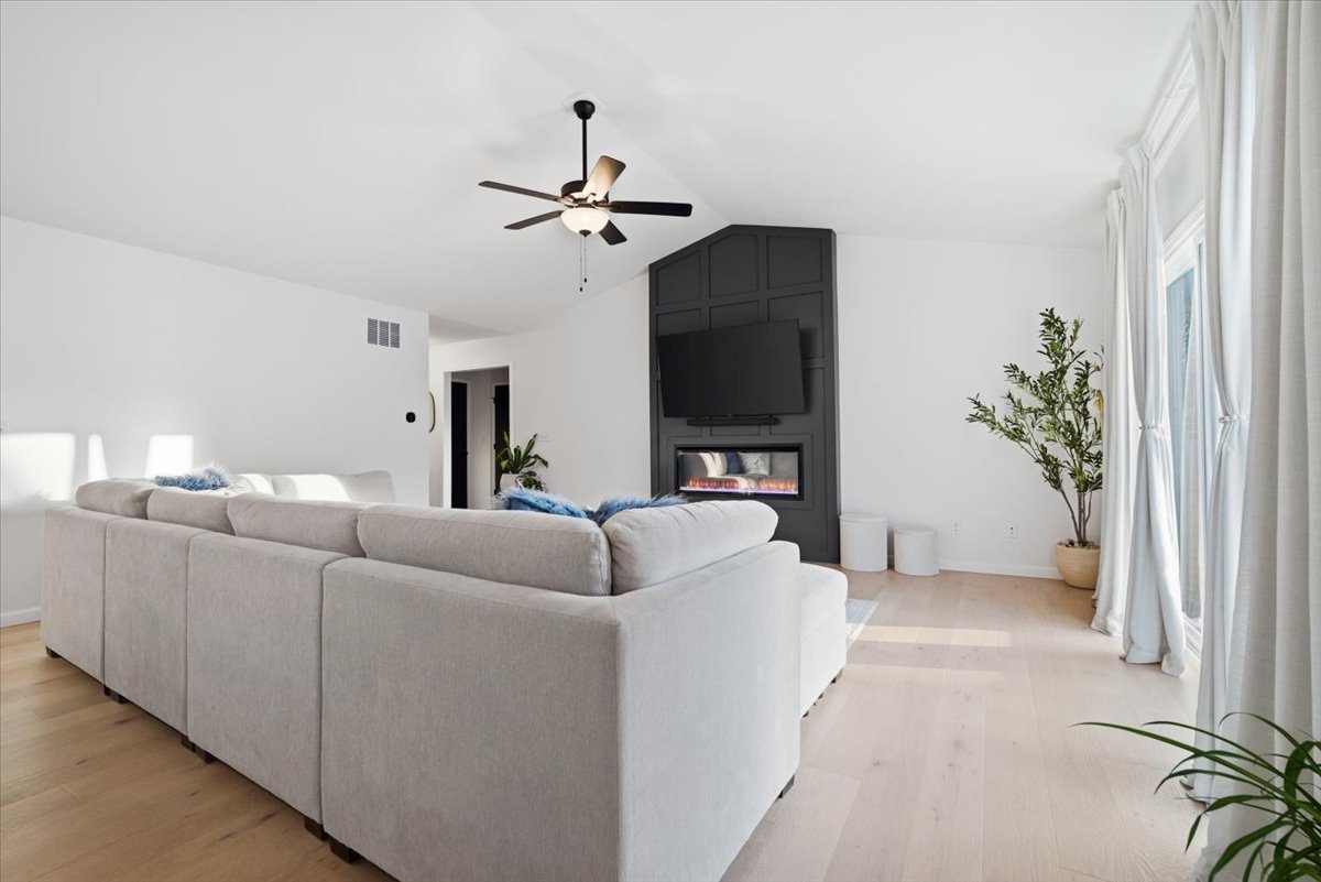 2513 Pampas Lane, Bloomington, IL 61705