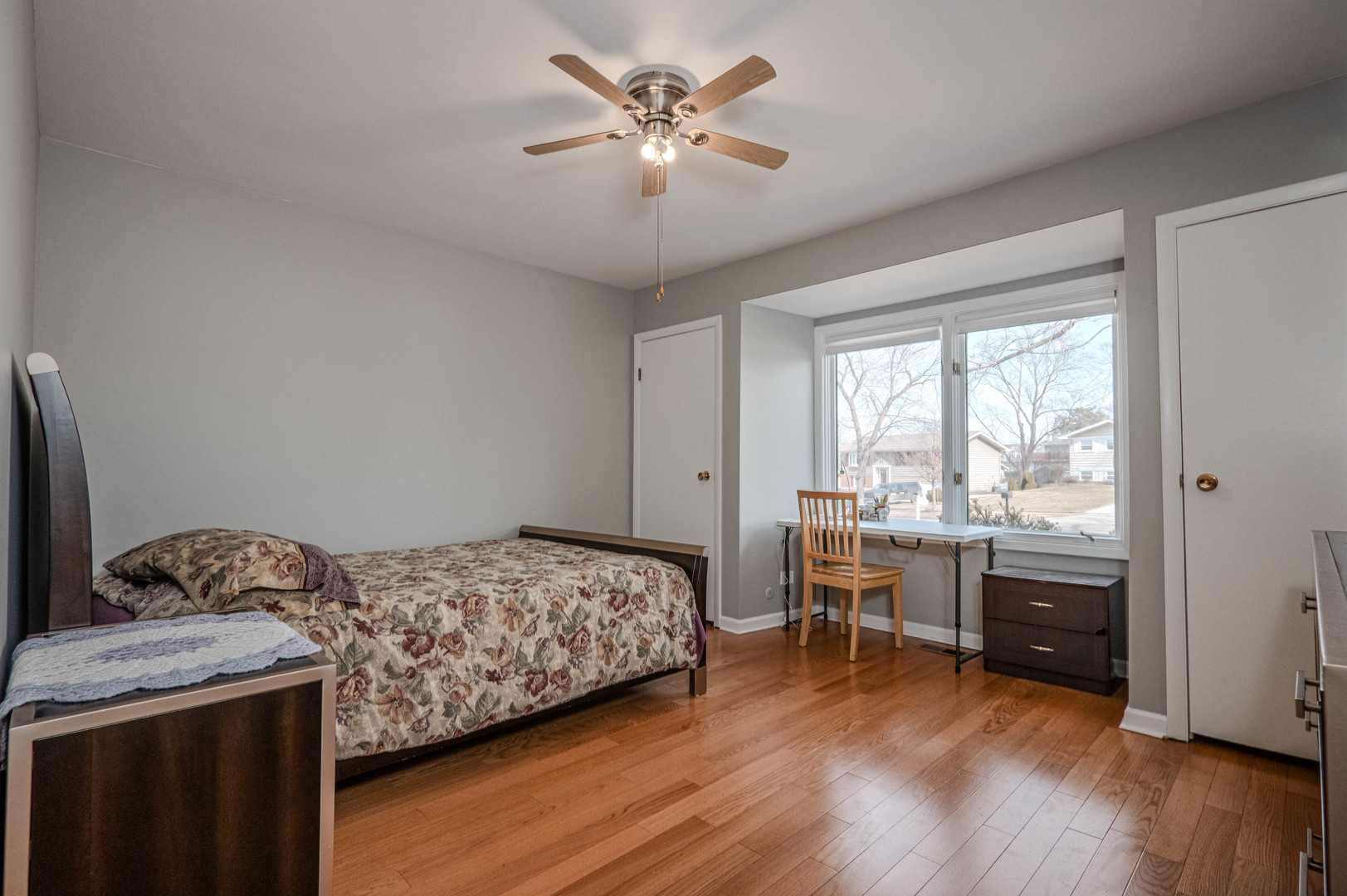 2S164 Beaumont Lane, Lombard, IL 60148