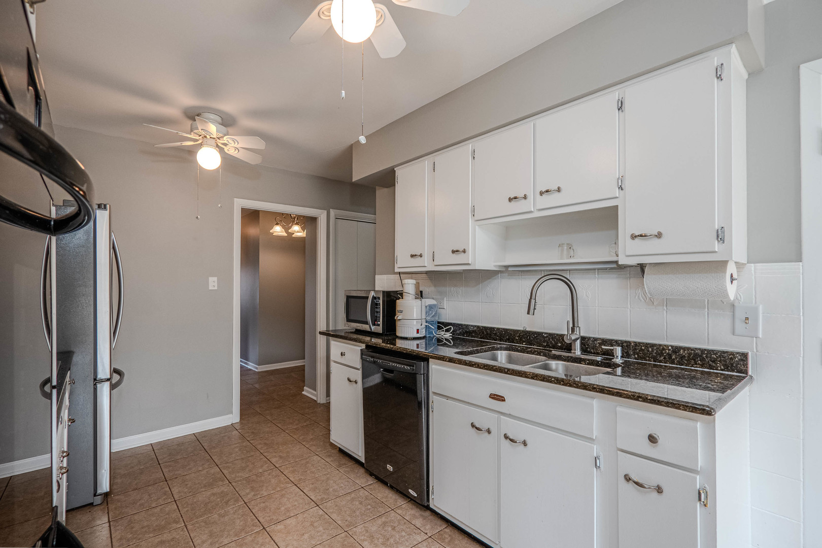 2S164 Beaumont Lane, Lombard, IL 60148