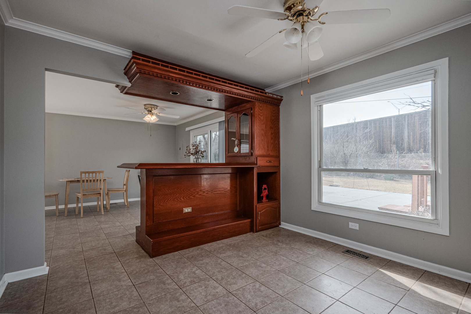 2S164 Beaumont Lane, Lombard, IL 60148