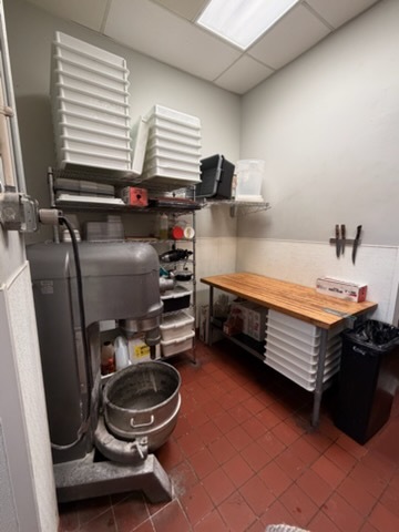 541 S Schmale Road, Carol Stream, IL 60188