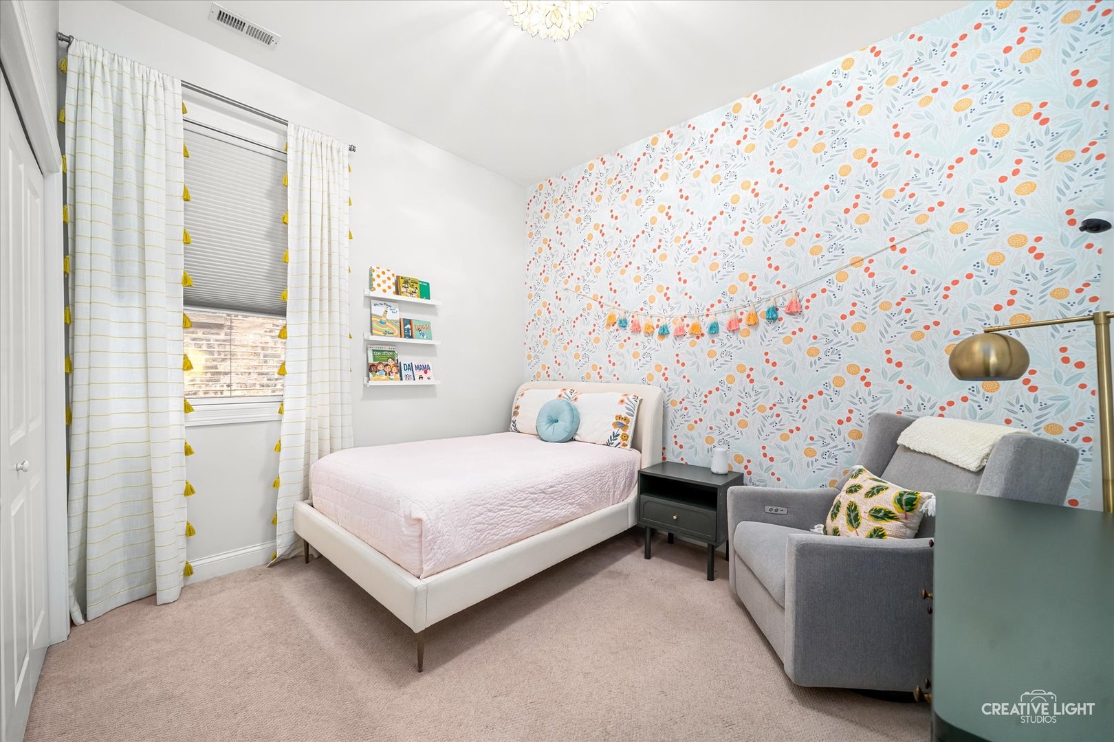 4835 N Damen Avenue #2S, Chicago, IL 60625