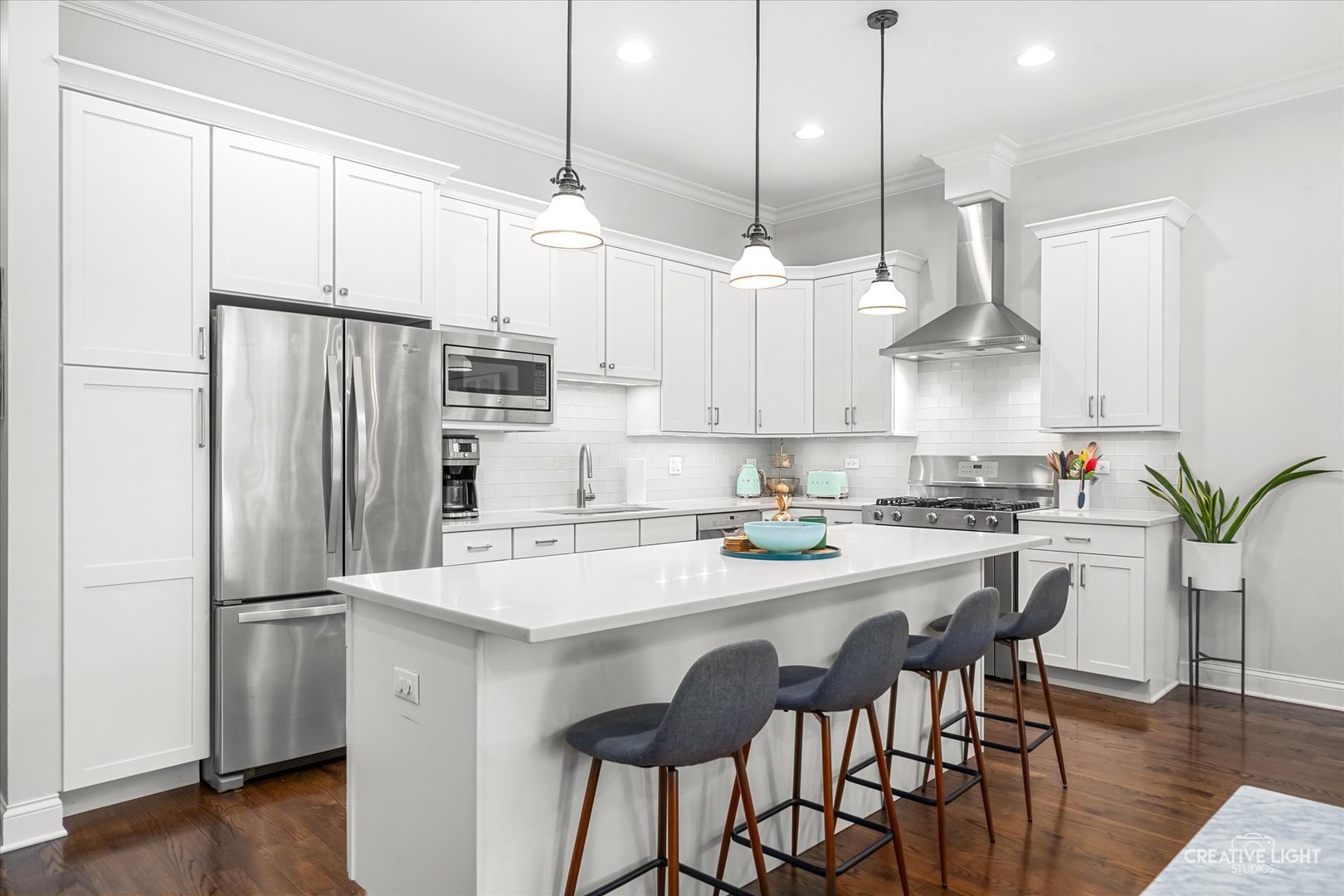 4835 N Damen Avenue #2S, Chicago, IL 60625