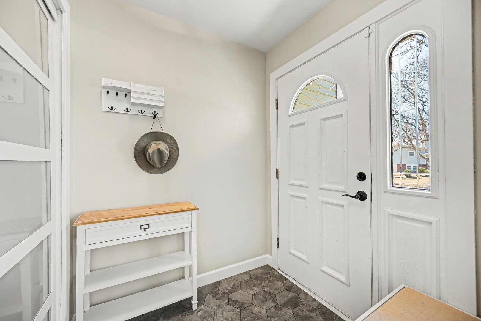 6825 Meadowcrest Drive, Downers Grove, IL 60516