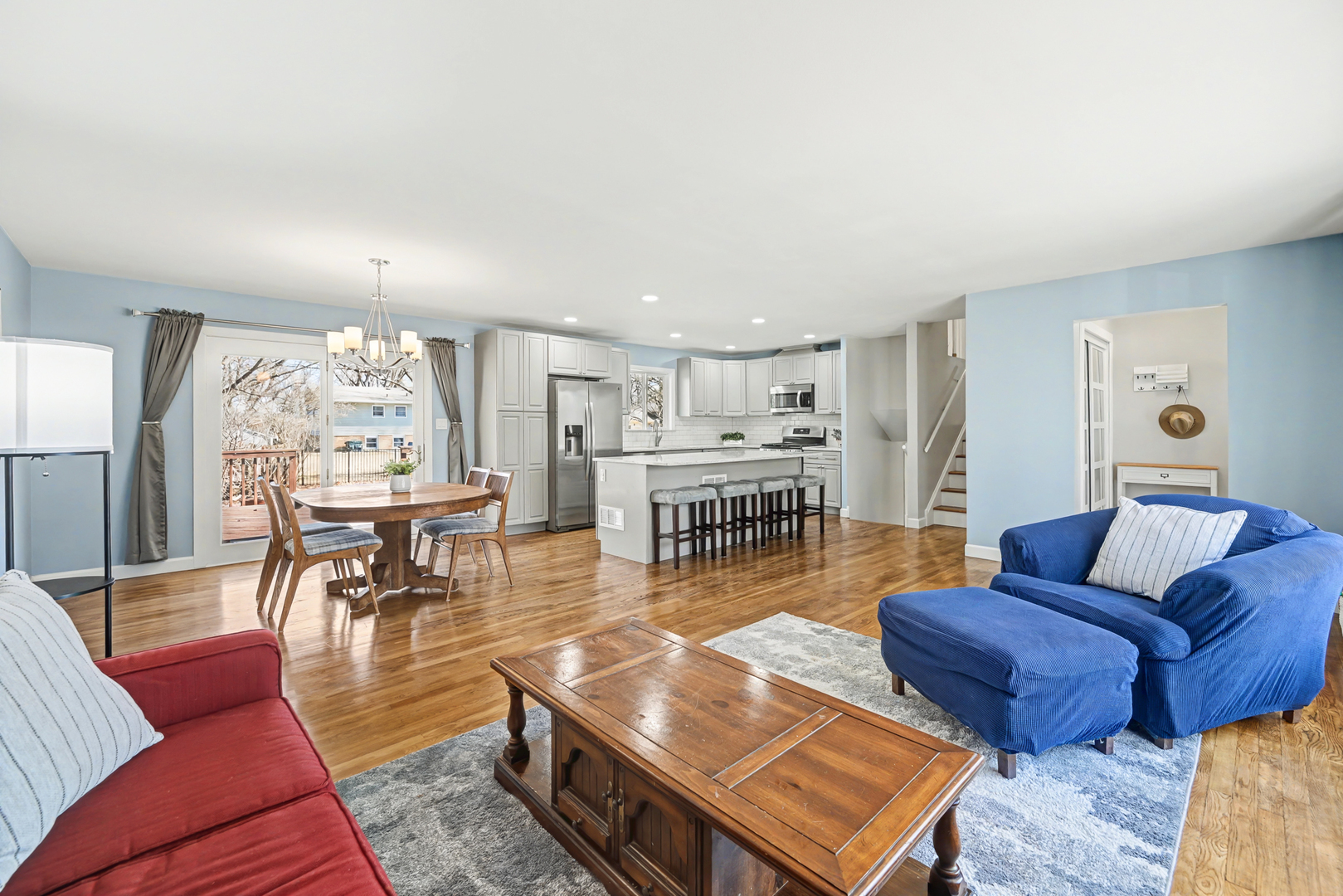 6825 Meadowcrest Drive, Downers Grove, IL 60516