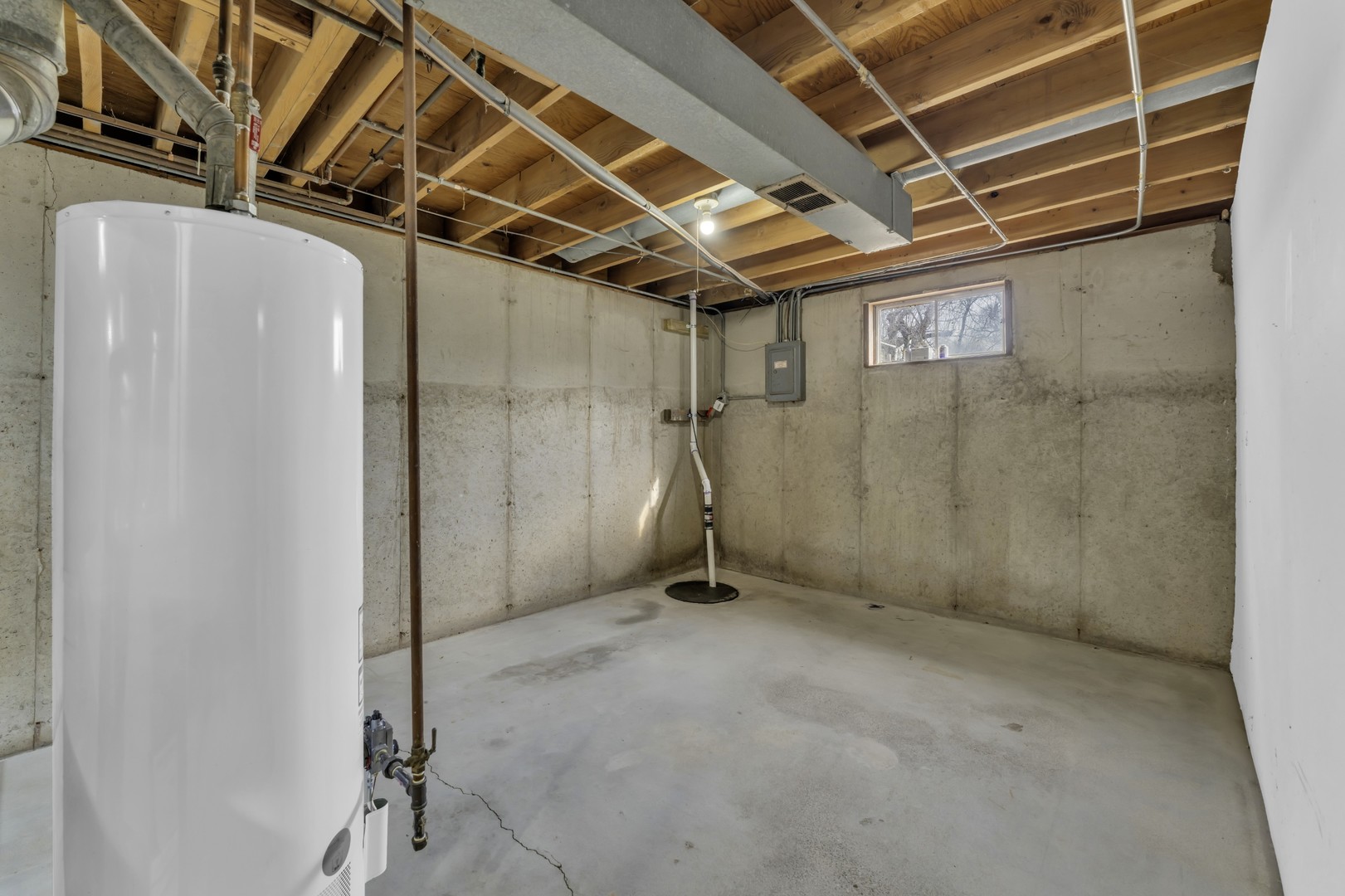 1321 N Cedar Lake Road, Round Lake Beach, IL 60073