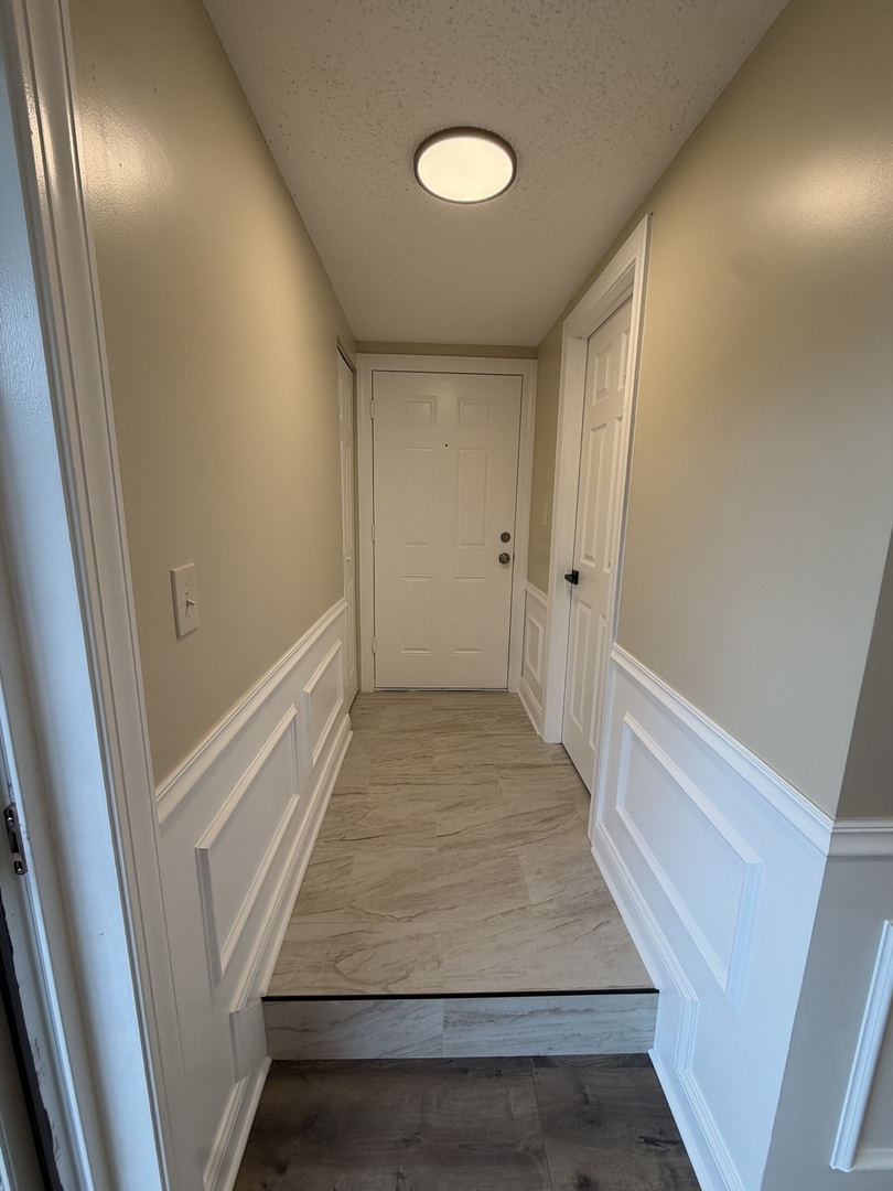 10 Parkside Court #8, Vernon Hills, IL 60061