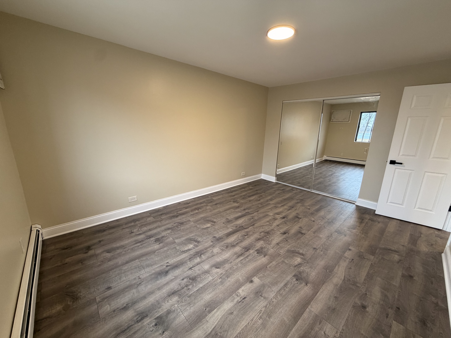 10 Parkside Court #8, Vernon Hills, IL 60061