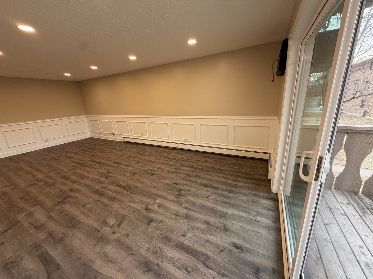 10 Parkside Court #8, Vernon Hills, IL 60061