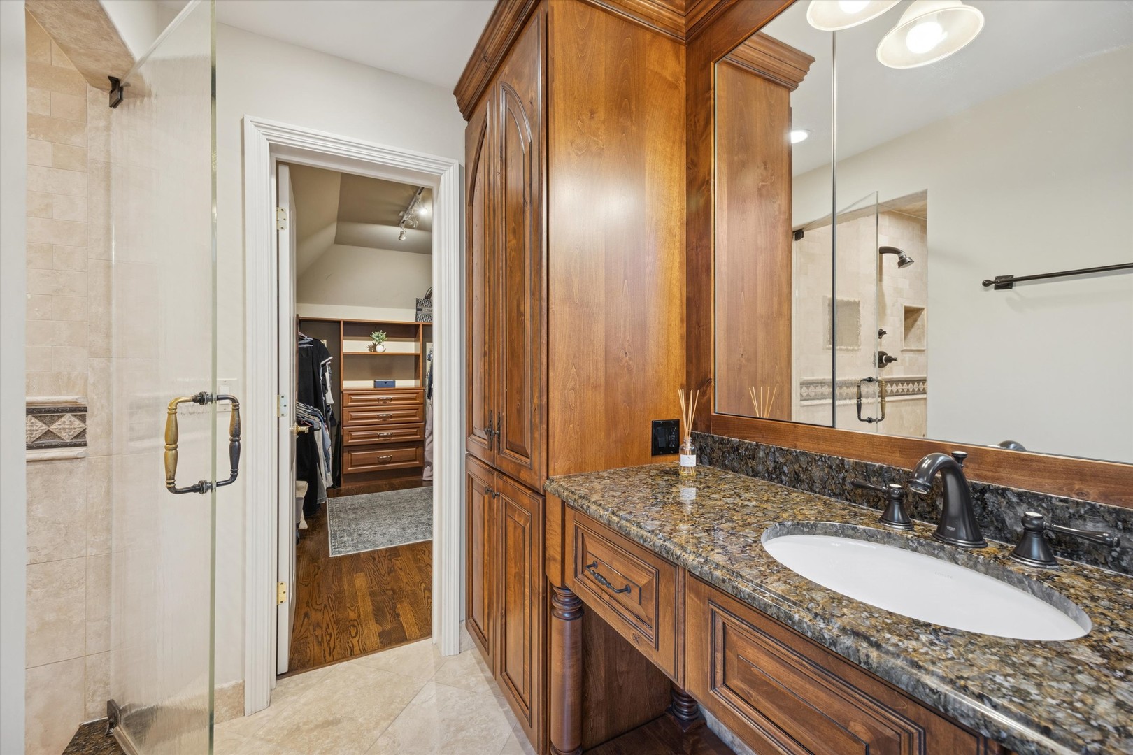 8S230 Hampton Circle, Naperville, IL 60540