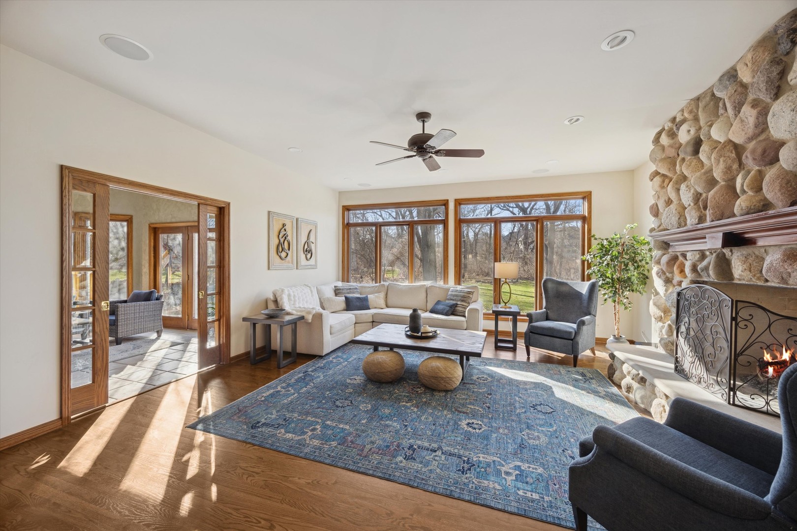 8S230 Hampton Circle, Naperville, IL 60540