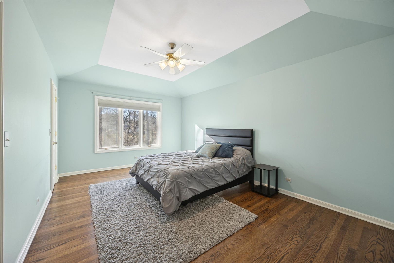 8S230 Hampton Circle, Naperville, IL 60540