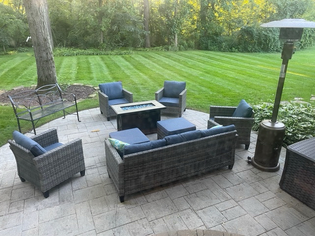 8S230 Hampton Circle, Naperville, IL 60540