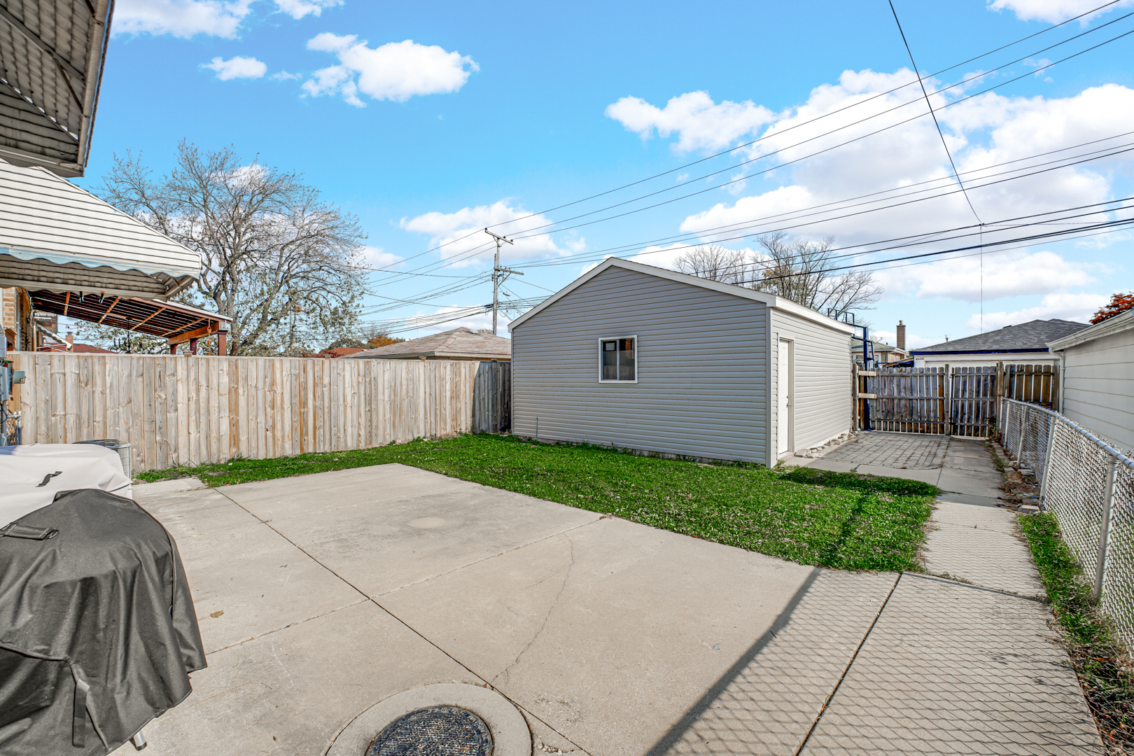 8627 S KOSTNER Avenue, Chicago, IL 60652