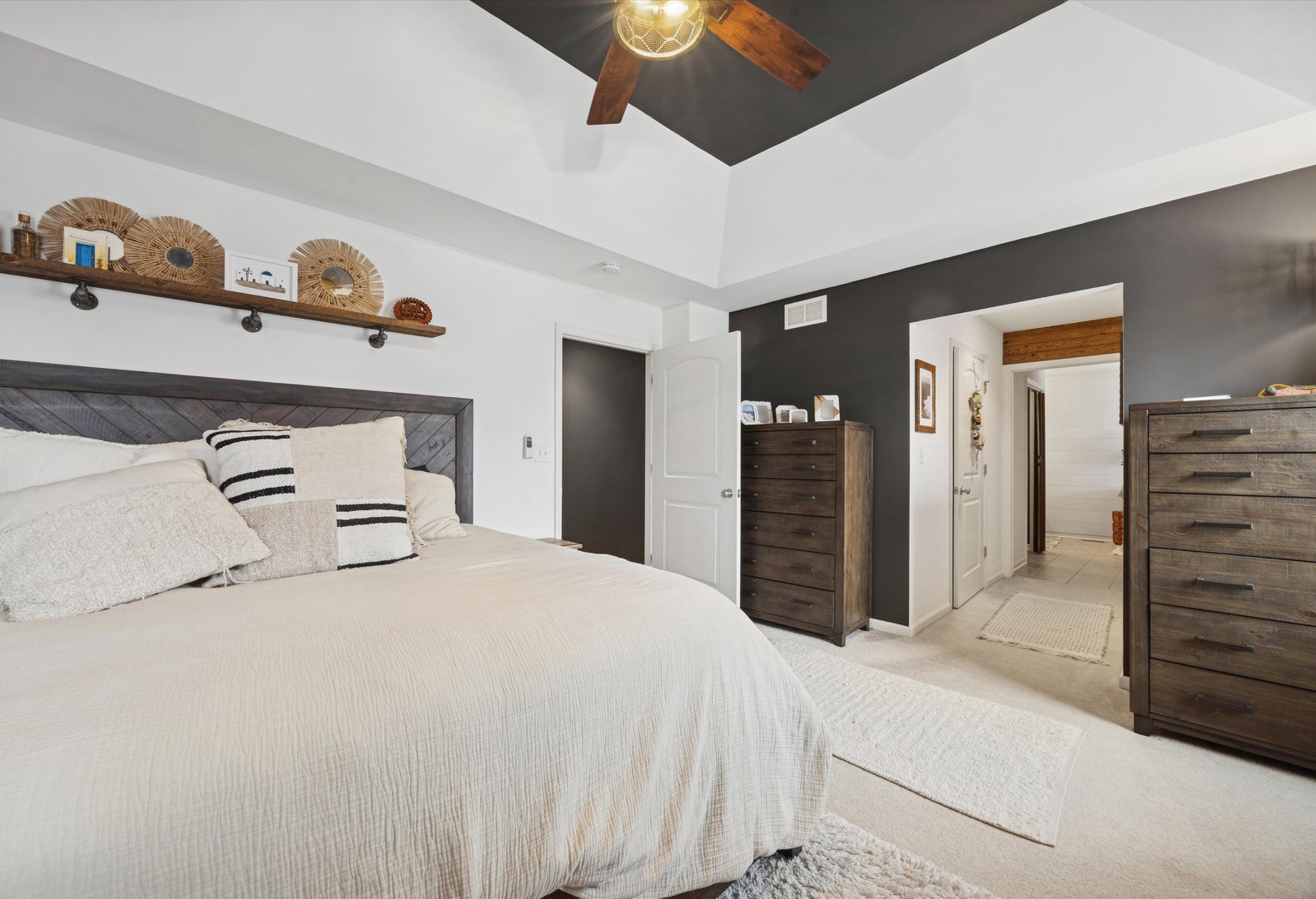 2380 River Hills Lane, Bolingbrook, IL 60490