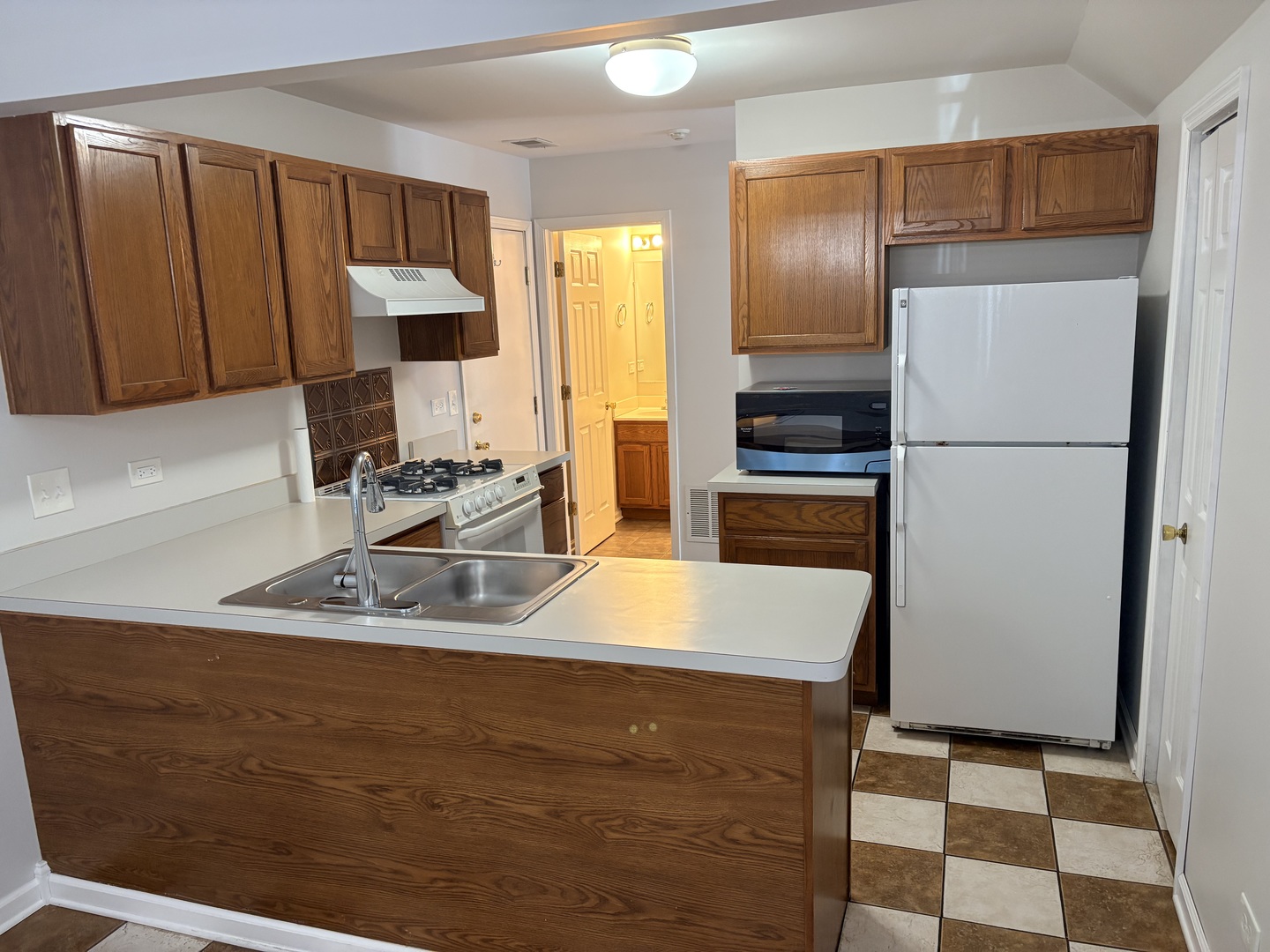 647 Beaver Court #647, Naperville, IL 60563