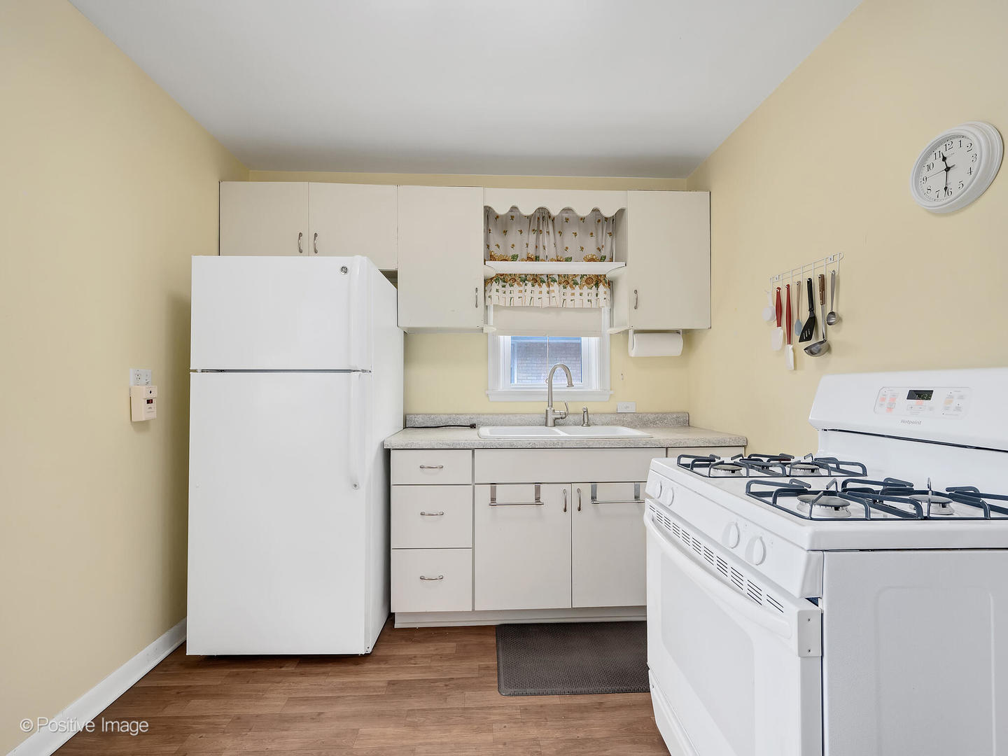 9516 Jackson Avenue, Brookfield, IL 60513