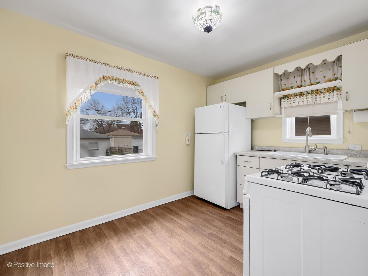 9516 Jackson Avenue, Brookfield, IL 60513