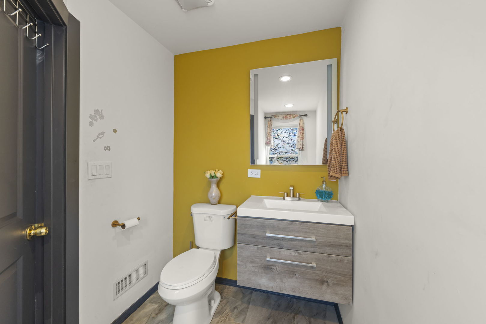 1918 S 9th Avenue, Maywood, IL 60153