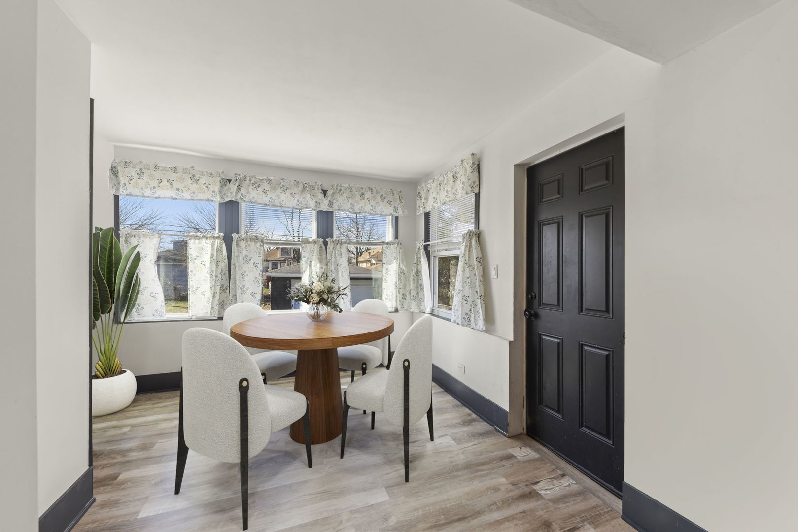 1918 S 9th Avenue, Maywood, IL 60153