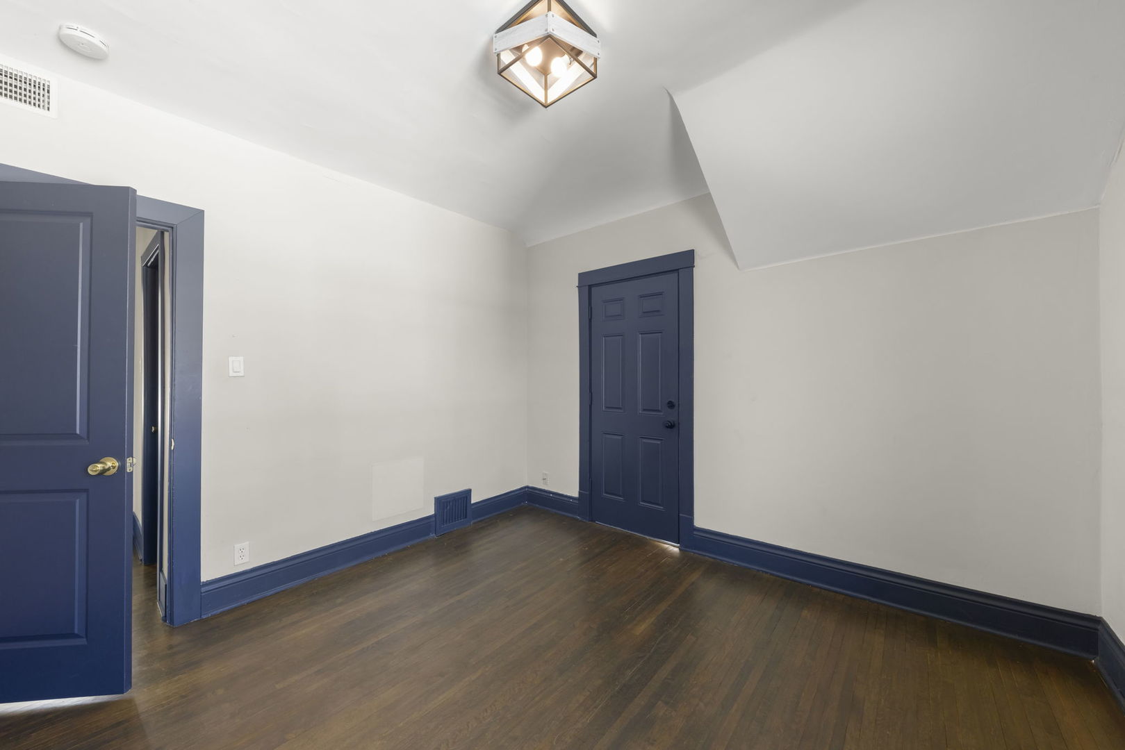 1918 S 9th Avenue, Maywood, IL 60153