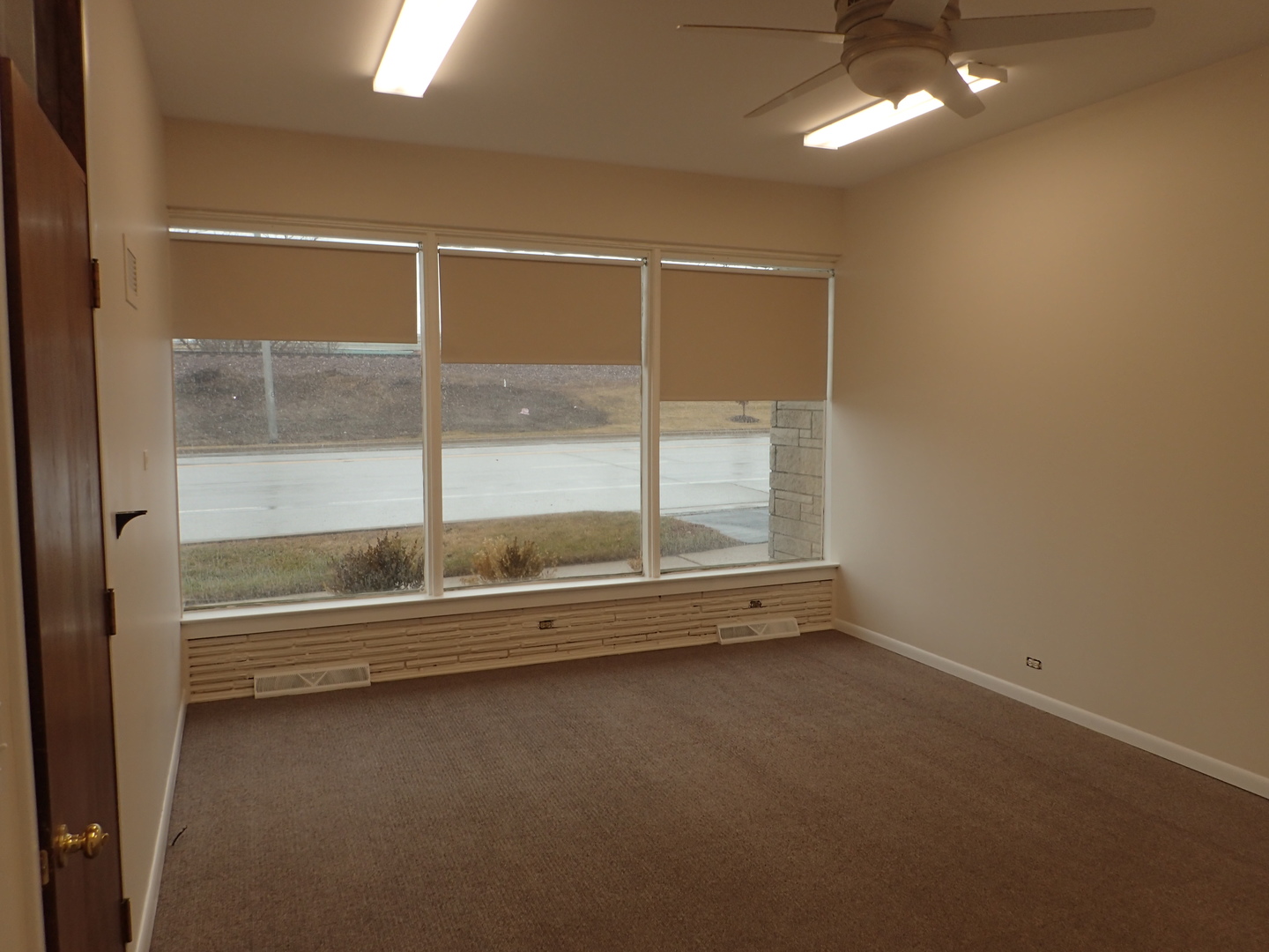 1818 E Northwest Highway, Arlington Heights, IL 60004