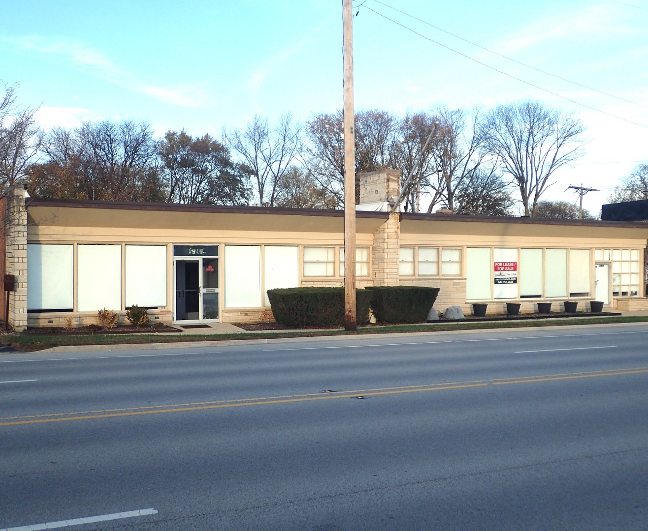 1818 E Northwest Highway, Arlington Heights, IL 60004