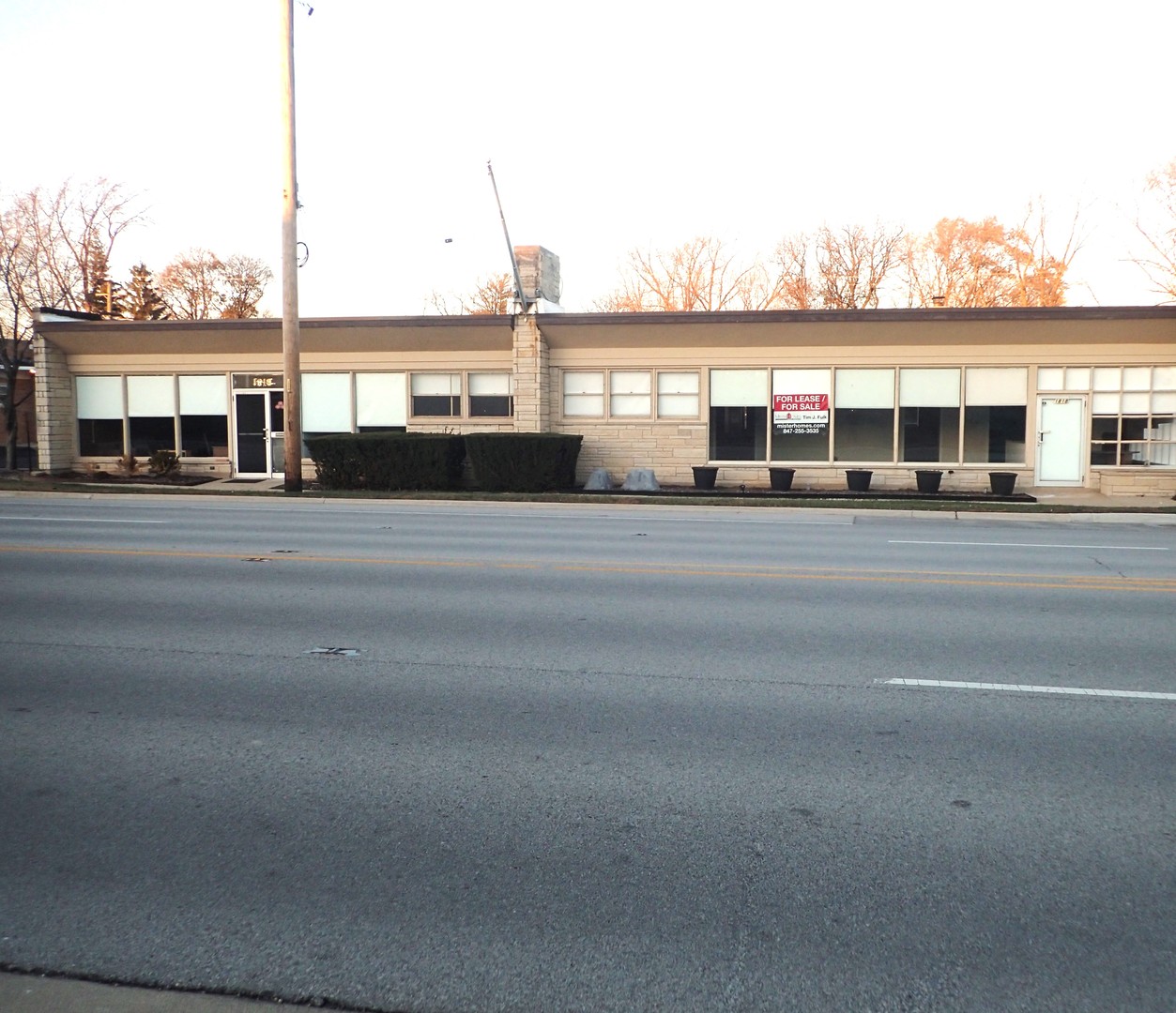 1818 E Northwest Highway, Arlington Heights, IL 60004