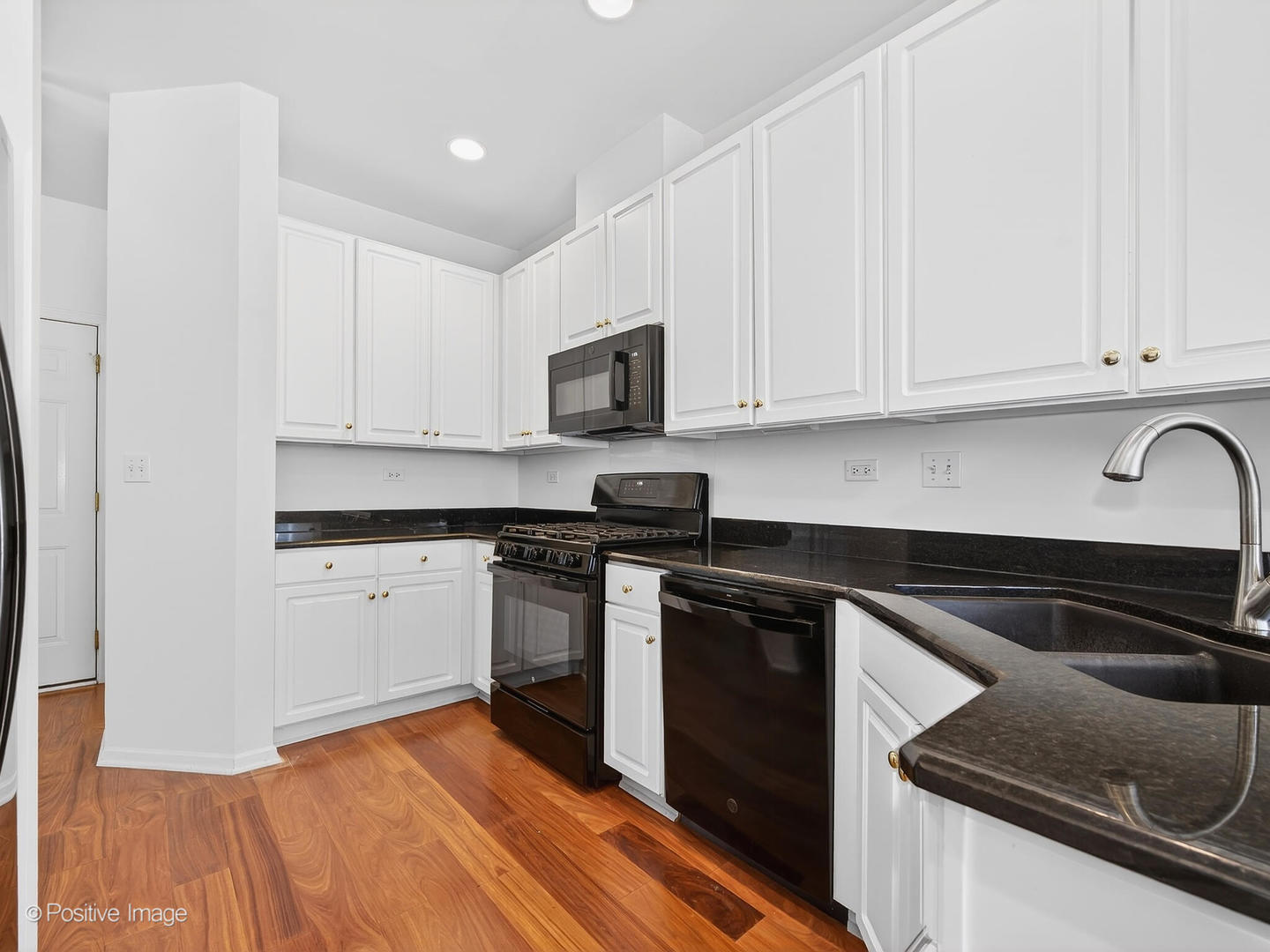 31104 Carpenter Court, Warrenville, IL 60555