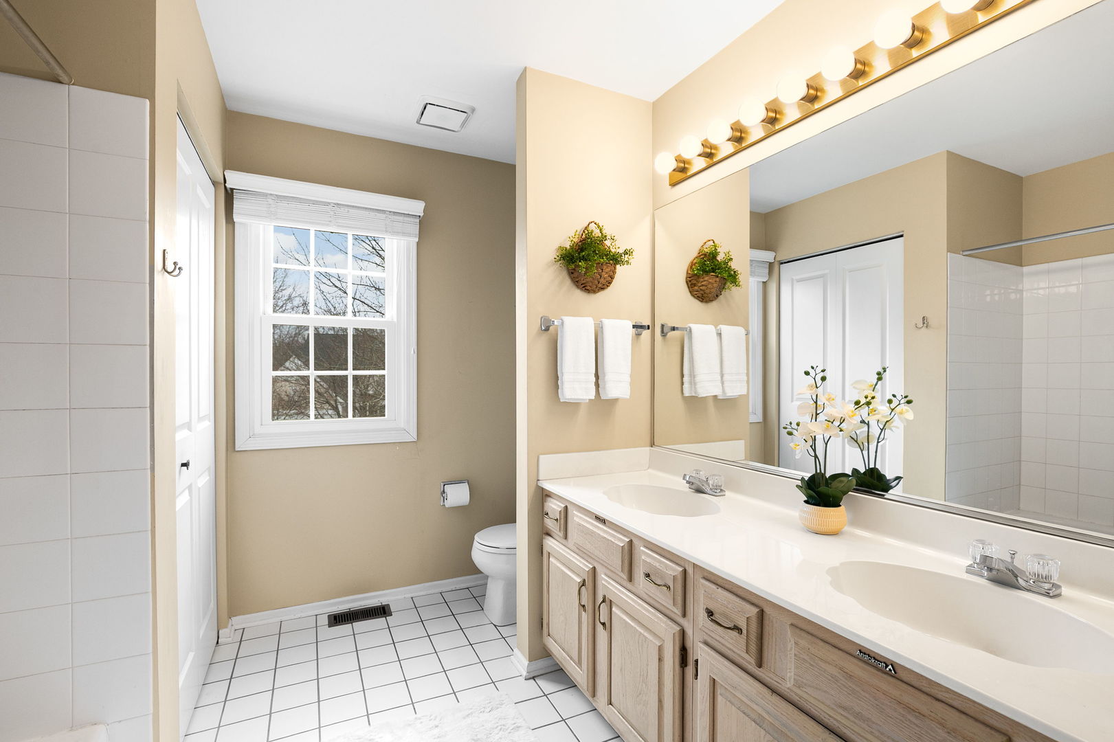 1145 Oxford Lane, Lake Zurich, IL 60047