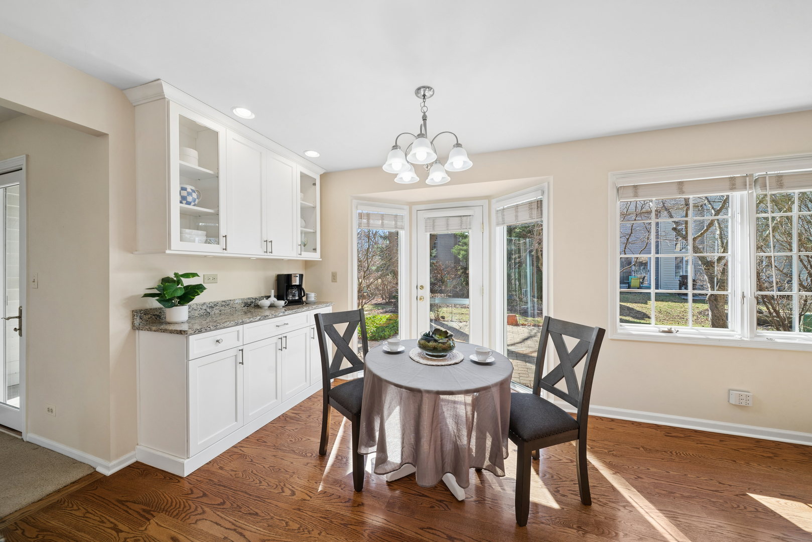 2206 Worthing Drive, Naperville, IL 60565