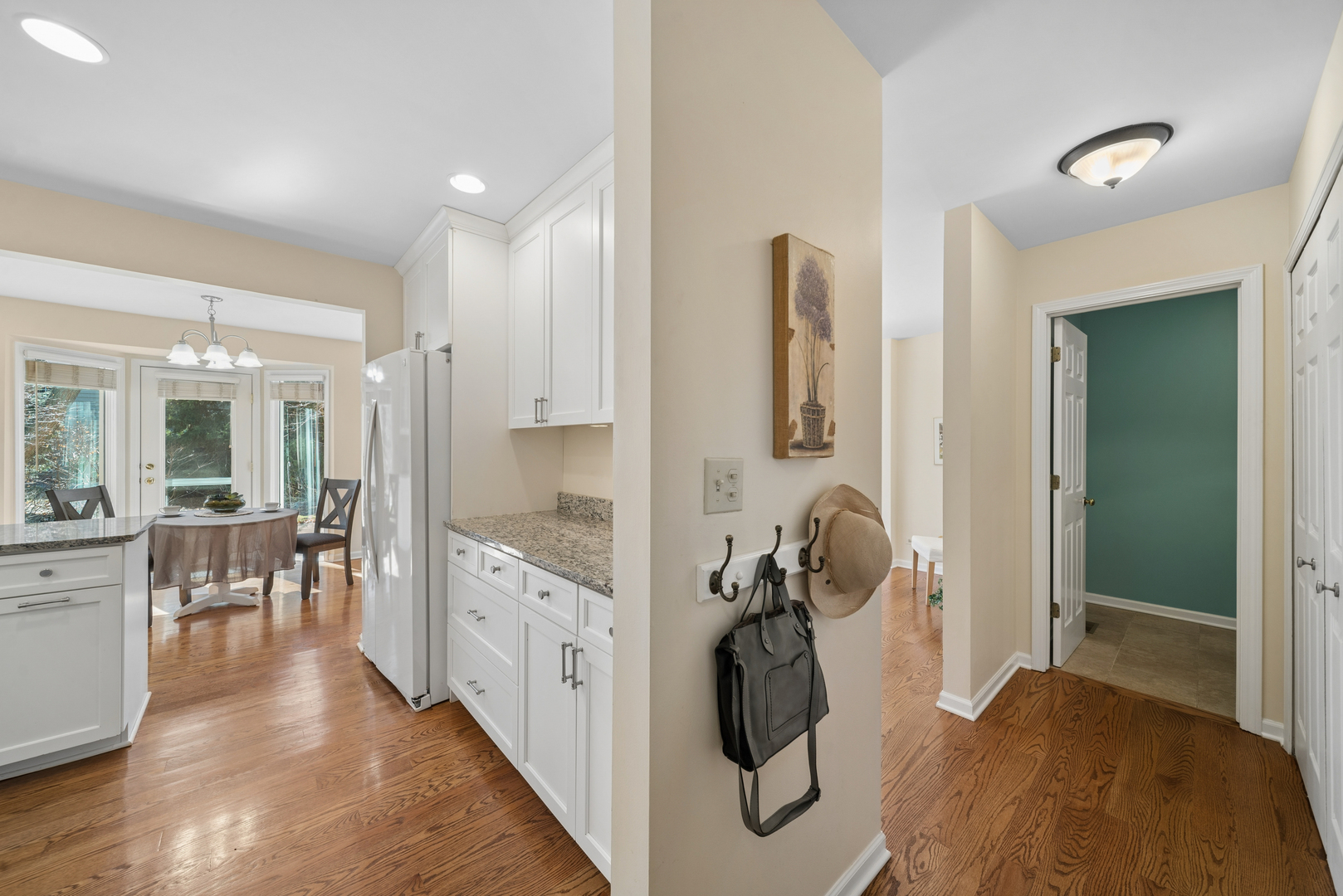 2206 Worthing Drive, Naperville, IL 60565